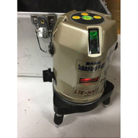屋外対応 3xおおがね 水平 鉛直 レーザー墨出し器 LTK-5001